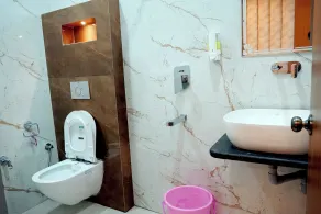 The Kridha Palace - Bathroom