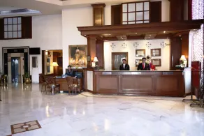 Hotel President - Rezeption