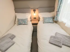 20 Wolds View - Room