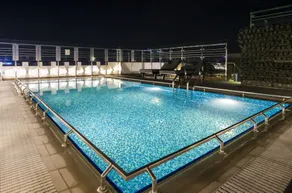 Platinum Grand - Pool