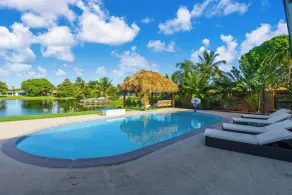 Miami Paradise Waterfront Games - Basseng