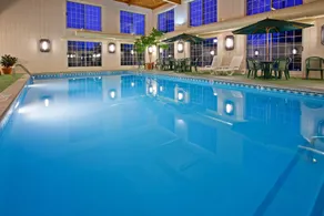 Holiday Inn Express Grand Rapids Southwest by IHG - Piscine