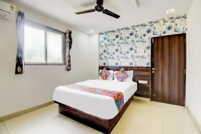 Fabhotel Galaxy Inn I - Room