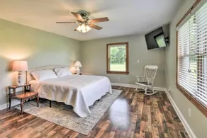 Pet-Friendly Woodsy Gem: 1/4 Mi to Chesapeake Bay - Innenbereich