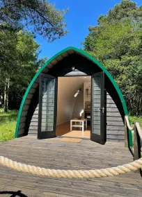 Cabane Sitelle à Cloudshill Glade - Façade de l’hébergement