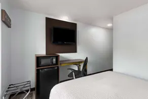 Super 8 by Wyndham Harbison/Parkridge Hospital - Room