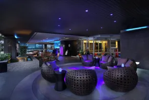 Sathorn Vista, Bangkok - Marriott Executive Apartments - Pool