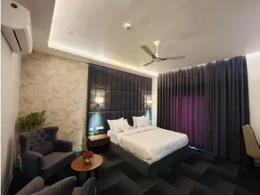 Eminence The Corbett - Room
