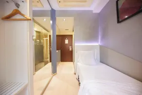 Hostemplo Sagrada Familia - Chambre