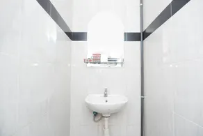Hotel O Candi Residence - Baño