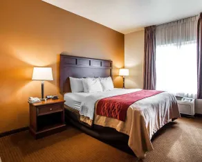 Comfort Inn & Suites Grinnell near I-80 - Zimmer