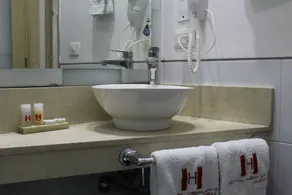 Hotel Merlott Lleras - Bathroom