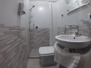 Hotel Runa - Bathroom