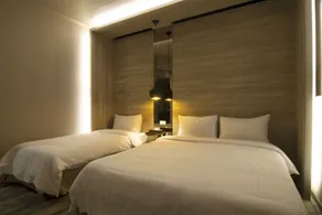 East Dragon Hotel - Room
