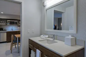Home2 Suites by Hilton West Edmonton, Alberta, Canada - Casa de banho