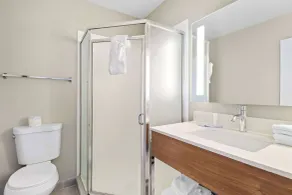 Clarion Pointe Ridgecrest near China Lake Naval Station - Salle de bain