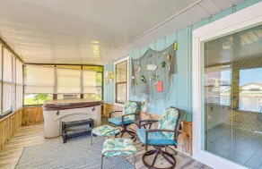 Waterfront Hernando beach house on deep water canal w/dock, fishing, kayak - Interiör
