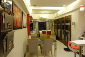 Condo de luxe à Forbeswood Parklane BGC The Fort - Vue de la chambre