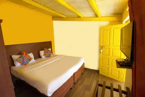 REFLECTIONS Guest House - Room