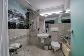 FourSide Hotel Salzburg Messe, Trademark Collection by Wyndham - Salle de bain