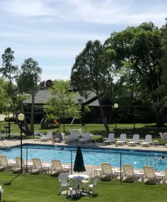 Amber's Inn and Suites - Piscine
