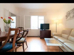 Room in Guest Room - Private Room With 200m2 Sunny Terrace 7 - Vardagsrum