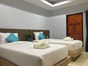 Tonsai Bay Resort - Room