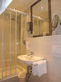 Schindler "Bed & Food Experience" - Salle de bain