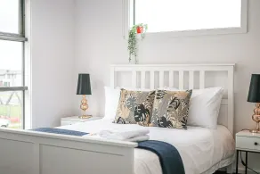 StayAU Fresh Modern 4BR Retreat Netflix in Berwick - Værelse