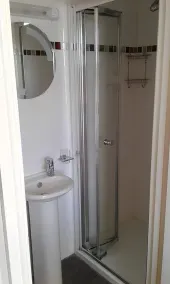 The Red Lion - Bathroom