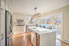 Updated Getaway w/ Pool & Hot Tub on < 3 Acres! - Interiør
