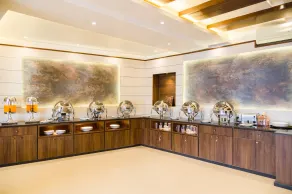 Ganapati Airport Hotel - Restaurant