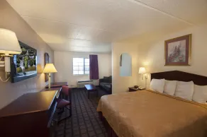 Days Inn & Suites by Wyndham Laredo - Chambre