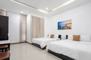Phuong Dong Hotel and Apartment - Room