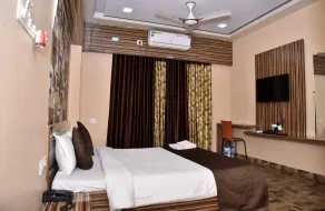 Hotel Landmark Inn - Room