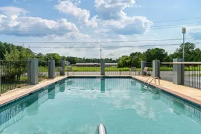 Quality Inn Adairsville-Calhoun South - Piscina