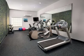 La Quinta by Wyndham Denton - University Drive - Salle de remise en forme