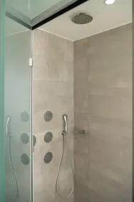 Elia Platanias - Salle de bain