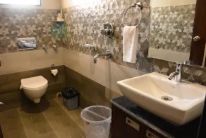 The Suncity - Bathroom