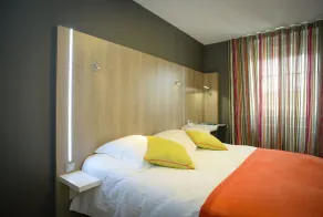 Logis Hotel Restaurant Auberge De La Sélune - Værelse