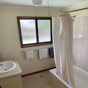 Montville Holiday Apartments - Baño