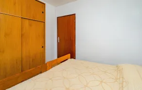 Beautiful Home in Kapelica With Wifi and 2 Bedrooms - Værelse