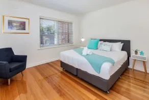 Lake Wendouree Luxury Apartments - Room