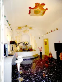 Dimora Carlo III - Interior entrance
