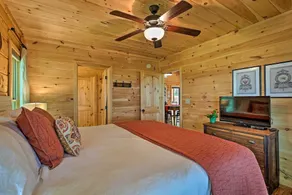 NEU! \"A Sunset Dream\" - Gehobene Blue Ridge Cabin! - Innenbereich