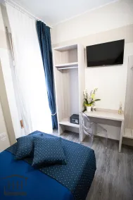 HOME HOTEL - Room