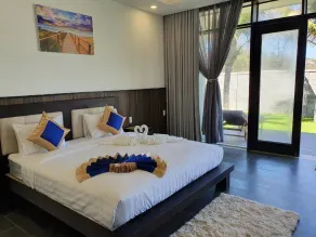 Starlight Villa Beach Resort - Room