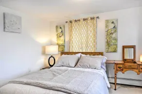1 Mi to Long Beach! Relaxing Canal-Front Getaway - Room