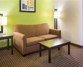 Quality Inn & Suites Quantico - Chambre