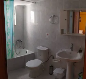 Sea View And Mountain View Apartment For 4 People - Bad